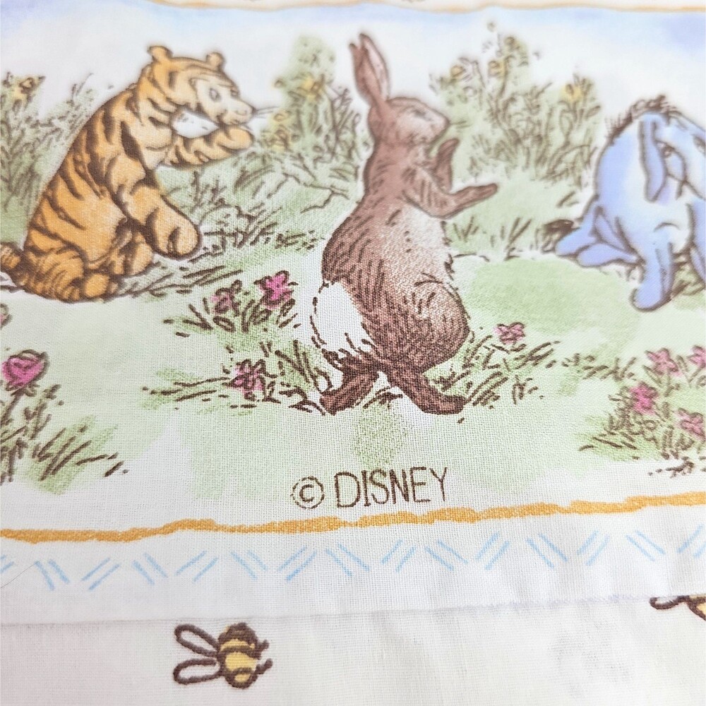 Vintage Classic Winnie The Pooh Pillowcase Standard Pooh & Friends Balloons